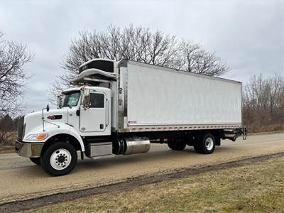 Peterbilt 337 Refrigerated Truck - 280HP, Automatic