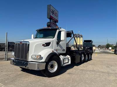 Peterbilt 567 Tri Axle Roll Off Truck - Paccar, 455HP, 13 Speed Manual