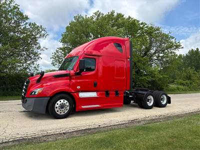 Freightliner Cascadia 126 Sleeper Semi Truck - 72" Raised Roof Sleeper, Detroit 400HP, Automatic