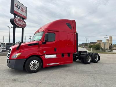 Freightliner Cascadia 126 Sleeper Semi Truck - 72" Raised Roof Sleeper, Detroit 400HP, Automatic