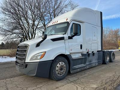 Freightliner Cascadia 126 Sleeper Semi Truck - 72" Raised Roof Sleeper, Detroit 455HP, Automatic