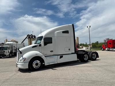 Kenworth T680 Sleeper Semi Truck - 76" Raised Roof Sleeper, Paccar 455HP, Automatic