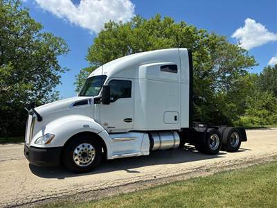 Kenworth T680 Sleeper Semi Truck - 76" Raised Roof Sleeper, Paccar 455HP, Automatic