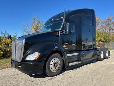 Kenworth T680 Sleeper Semi Truck - 76" Raised Roof Sleeper, Cummins 450HP, Automatic