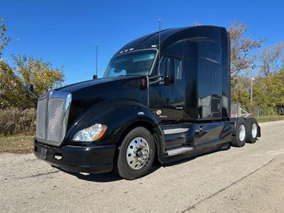 Kenworth T680 Sleeper Semi Truck - 76" Raised Roof Sleeper, Cummins 450HP, Automatic