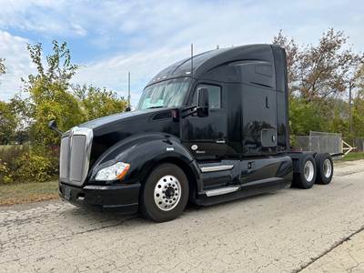 Kenworth T680 Sleeper Semi Truck - 76" Raised Roof Sleeper, Cummins 450HP, Automatic