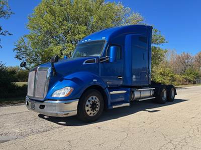 Kenworth T680 Sleeper Semi Truck - 76" Raised Roof Sleeper, Cummins 450HP, Manual