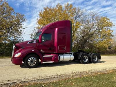Kenworth T680 Sleeper Semi Truck - 52" Mid Roof Sleeper, Paccar 455HP, Automatic