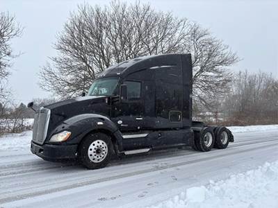 Kenworth T680 Sleeper Semi Truck - 76" Raised Roof Sleeper, Cummins 450HP, Automatic