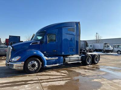Kenworth T680 Sleeper Semi Truck - 76" Raised Roof Sleeper, Cummins 450HP, Manual