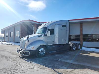 Kenworth T680 Sleeper Semi Truck - 76" Raised Roof Sleeper, Paccar 455HP, Automatic