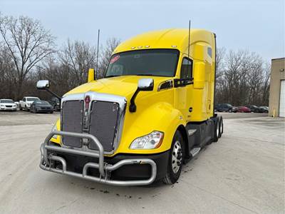 Kenworth T680 Sleeper Semi Truck - 76" Raised Roof Sleeper, Paccar 455HP, Automatic
