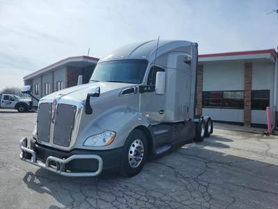 Kenworth T680 Sleeper Semi Truck - 76" Raised Roof Sleeper, Paccar 455HP, Automatic