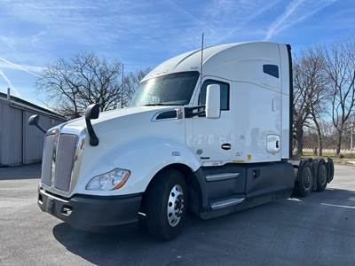 Kenworth T680 Sleeper Semi Truck - 76" Raised Roof Sleeper, Cummins 400HP, Automatic