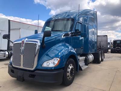 Kenworth T680 Sleeper Semi Truck - 76" Raised Roof Sleeper, Paccar 455HP, Automatic