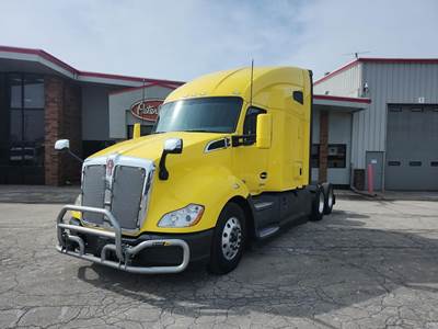 Kenworth T680 Sleeper Semi Truck - 76" Raised Roof Sleeper, Paccar 455HP, Automatic