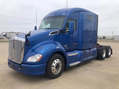 Kenworth T680 Sleeper Semi Truck - 76" Mid Roof Sleeper, Cummins 400HP, Automatic