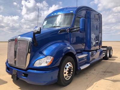 Kenworth T680 Sleeper Semi Truck - 76" Mid Roof Sleeper, Cummins 400HP, Automatic
