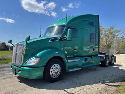 Kenworth T680 Sleeper Semi Truck - 76" Raised Roof Sleeper, Cummins 450HP, Automatic