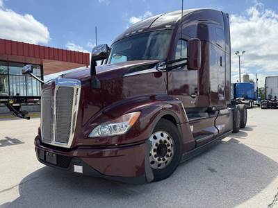 Kenworth T680 Sleeper Semi Truck - 76" Raised Roof Sleeper, Paccar 455HP, Automatic