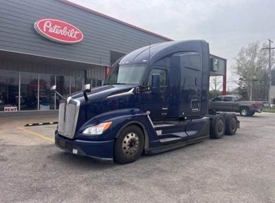 Kenworth T680 Sleeper Semi Truck - 76" Raised Roof Sleeper, Paccar 455HP, 12 Speed Automatic