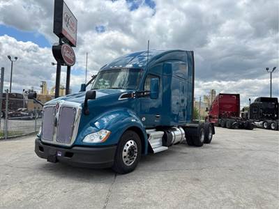Kenworth T680 Sleeper Semi Truck - 76" Raised Roof Sleeper, Paccar 455HP, Automatic
