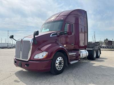 Kenworth T680 Sleeper Semi Truck - Paccar 405HP