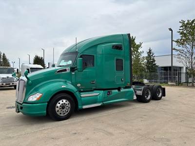 Kenworth T680 Sleeper Semi Truck - 76" Raised Roof Sleeper, Cummins 450HP, Automatic