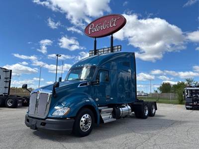 Kenworth T680 Sleeper Semi Truck - 76" Raised Roof Sleeper, Paccar 455HP, Automatic