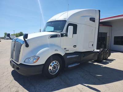 Kenworth T680 Sleeper Semi Truck - 76" Raised Roof Sleeper, Cummins 400HP, Automatic