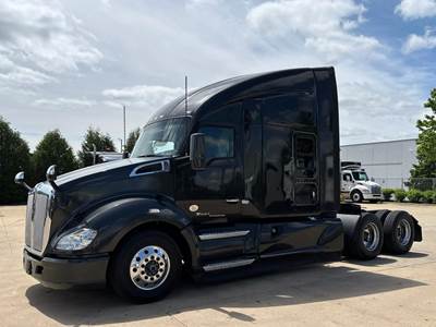 Kenworth T680 Sleeper Semi Truck - 76" Raised Roof Sleeper, Cummins 400HP, Automatic