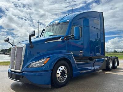 Kenworth T680 Sleeper Semi Truck - 76" Raised Roof Sleeper, Cummins 450HP, 12 Speed Automatic