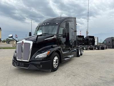 Kenworth T680 Sleeper Semi Truck - 76" Raised Roof Sleeper, Cummins 450HP, 12 Speed Automatic