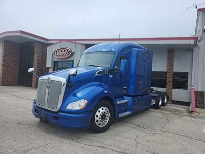 Kenworth T680 Sleeper Semi Truck - 76" Mid Roof Sleeper, Cummins 400HP, Automatic