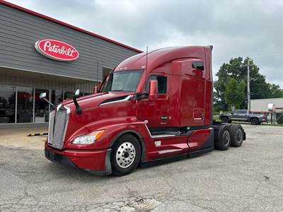 Kenworth T680 Sleeper Semi Truck - 76" Raised Roof Sleeper, Paccar 455HP, 12 Speed Automatic