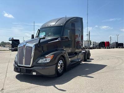 Kenworth T680 Sleeper Semi Truck - 76" Raised Roof Sleeper, Paccar 455HP, 12 Speed Automatic