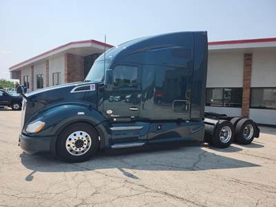 Kenworth T680 Sleeper Semi Truck - 76" Raised Roof Sleeper, Cummins 400HP, 12 Speed Automatic