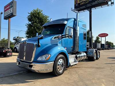Kenworth T680 Sleeper Semi Truck - 76" Raised Roof Sleeper, Paccar 510HP, 13 Speed Automatic