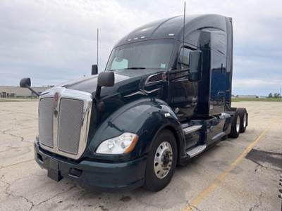 Kenworth T680 Sleeper Semi Truck - 76" Raised Roof Sleeper, Cummins 400HP, 12 Speed Automatic