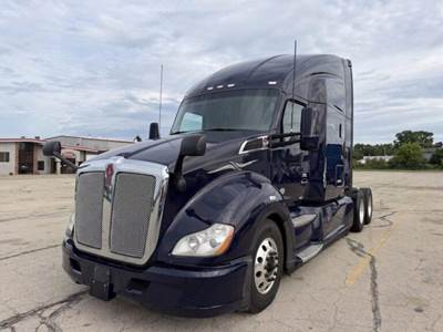 Kenworth T680 Sleeper Semi Truck - 76" Raised Roof Sleeper, Cummins 450HP, 12 Speed Automatic