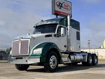 Kenworth T880 Sleeper Semi Truck - 76" Mid Roof Sleeper, Cummins 500HP, 12 Speed Automatic