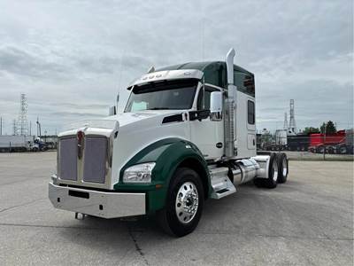 Kenworth T880 Sleeper Semi Truck - 76" Mid Roof Sleeper, Cummins 500HP, 12 Speed Automatic