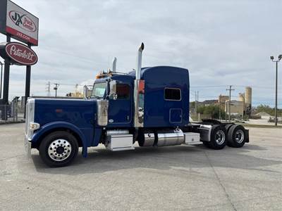 Peterbilt 389 Sleeper Semi Truck - Raised Roof Sleeper, Paccar 510HP
