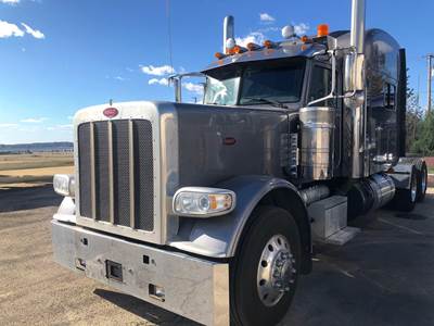 Peterbilt 389 Sleeper Semi Truck - 70" Mid Roof Sleeper, Cummins 605HP, Manual