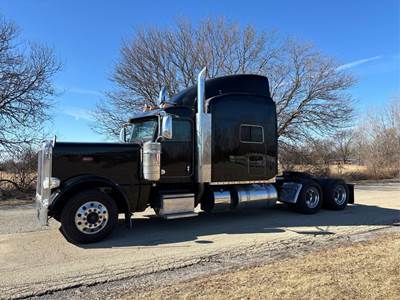 Peterbilt 389 Sleeper Semi Truck - 70" Raised Roof Sleeper, Cummins 450HP, Automatic
