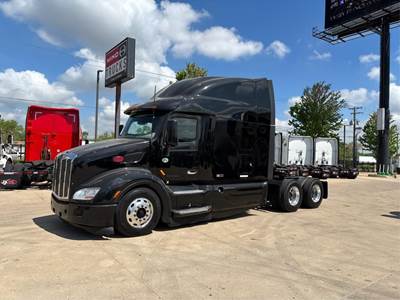 Peterbilt 579 Sleeper Semi Truck - 80" Raised Roof Sleeper, Paccar 455HP, Automatic