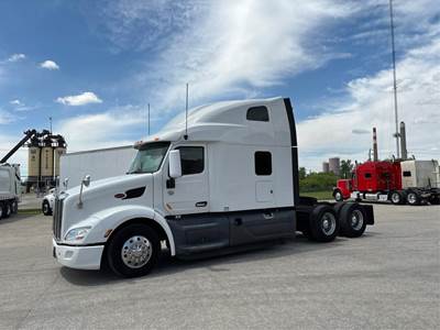 Peterbilt 579 Sleeper Semi Truck - 80" Raised Roof Sleeper, Paccar 430HP, Automatic