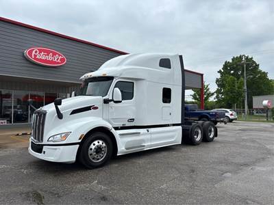 Peterbilt 579 Sleeper Semi Truck - 80" Raised Roof Sleeper, Paccar 485HP, Automatic