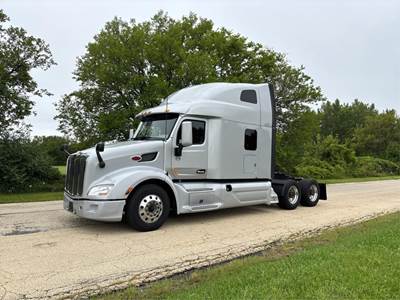 Peterbilt 579 Sleeper Semi Truck - 80" Raised Roof Sleeper, Cummins 450HP, Automatic