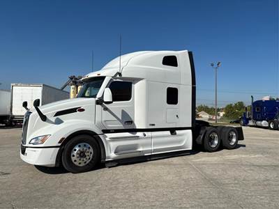 Peterbilt 579 Sleeper Semi Truck - 80" Raised Roof Sleeper, Cummins 450HP, Automatic